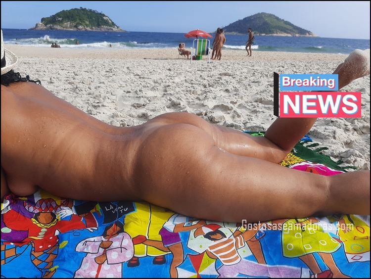 Morena-rabuda-em-fotos-pelada-na-praia-de-nudismo-6 